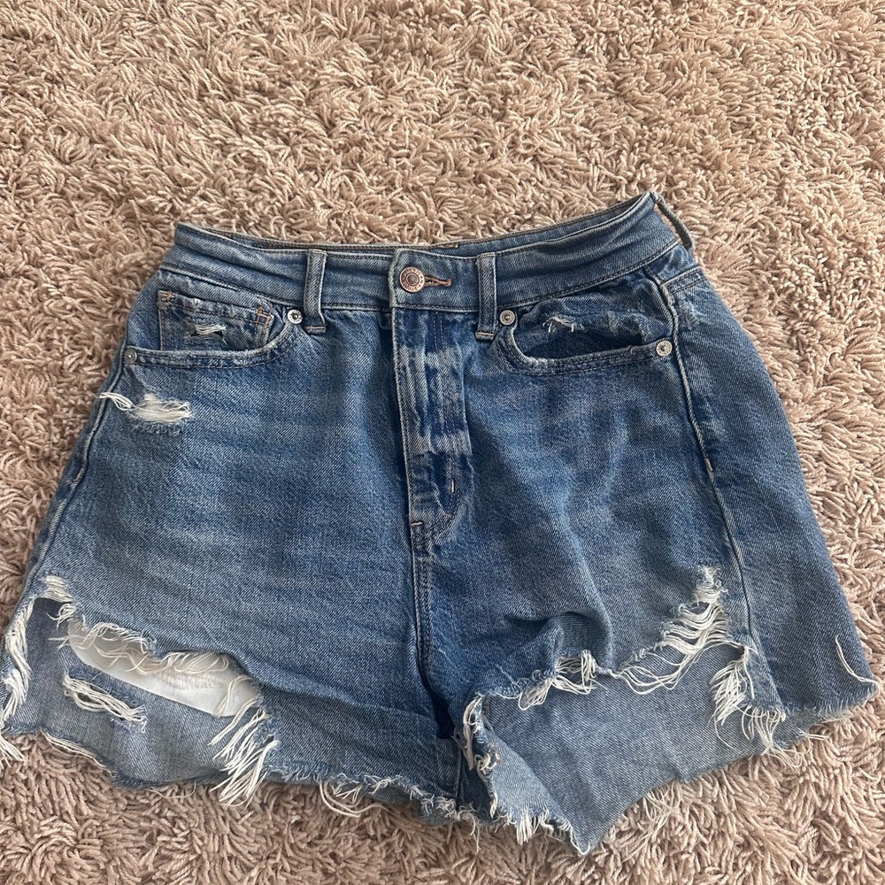 American Eagle Outfitters highest rise mom short in good condition